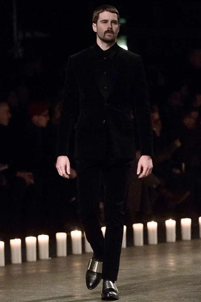 Look 34